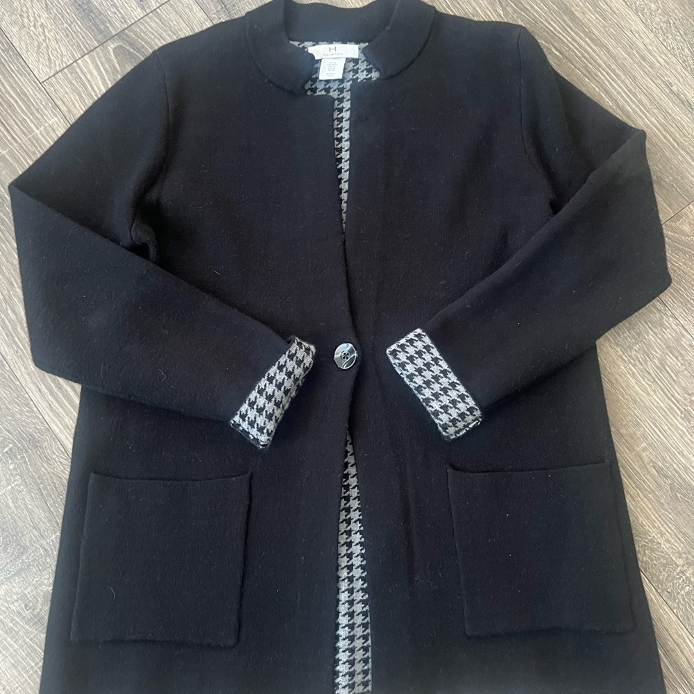 Halston Sweater with houndstooth lining